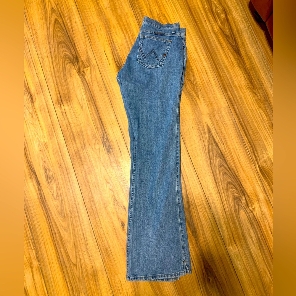 Super cute long wrangle pants